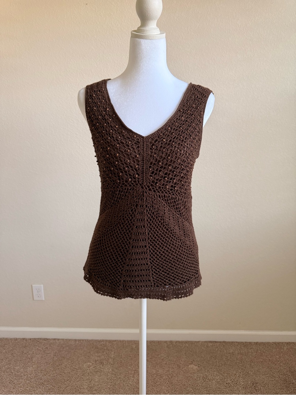 Bandolino Brown Crochet Knit V-Neck Beaded Tank Medium